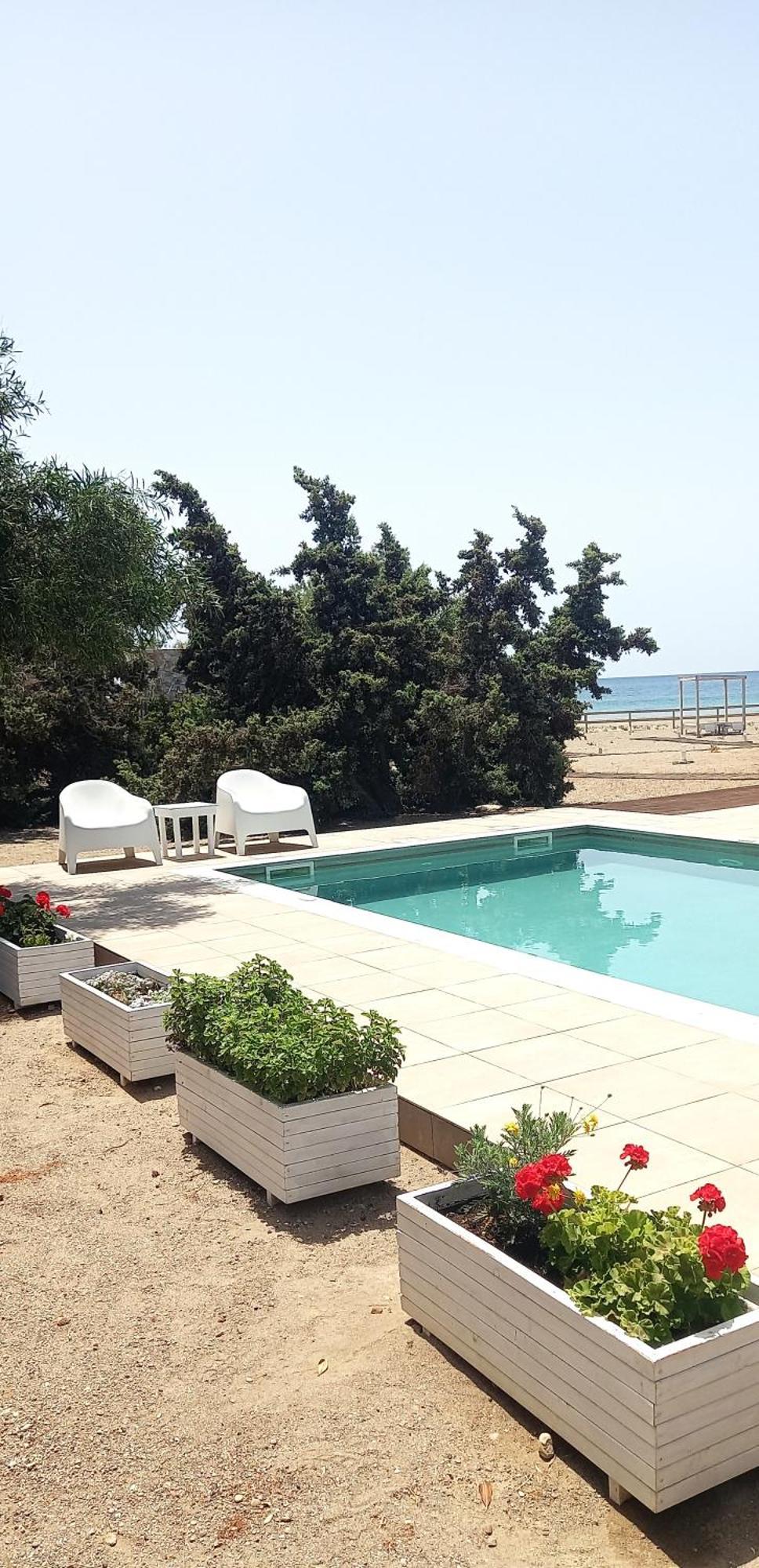 Cedar Bay Beachside Villas Palaiochora Ngoại thất bức ảnh