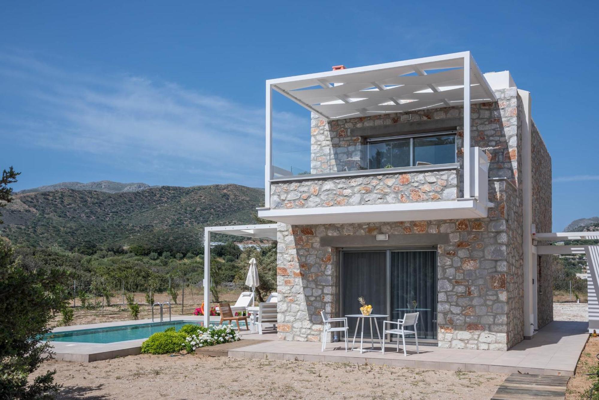 Cedar Bay Beachside Villas Palaiochora Ngoại thất bức ảnh