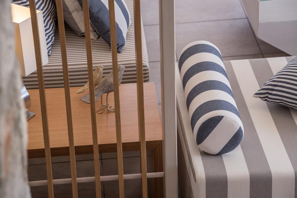 Cedar Bay Beachside Villas Palaiochora Ngoại thất bức ảnh