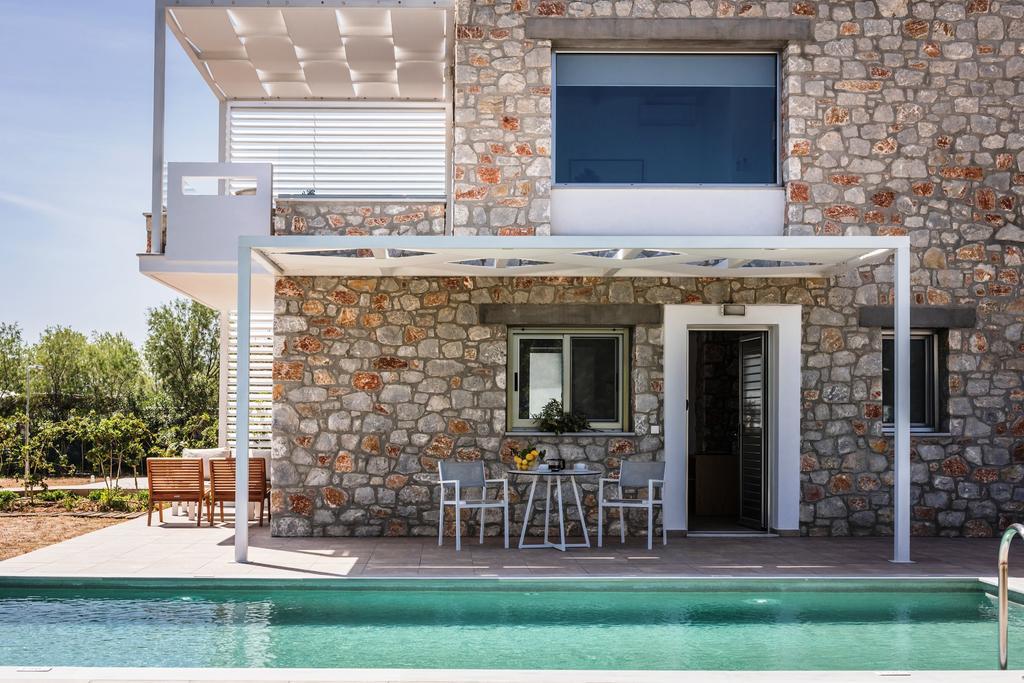 Cedar Bay Beachside Villas Palaiochora Ngoại thất bức ảnh