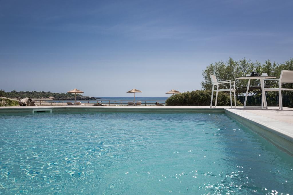 Cedar Bay Beachside Villas Palaiochora Ngoại thất bức ảnh