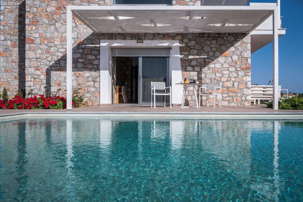 Cedar Bay Beachside Villas Palaiochora Ngoại thất bức ảnh
