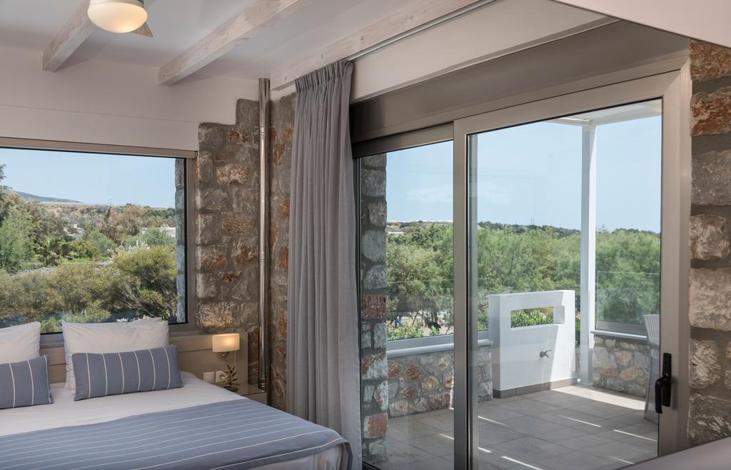 Cedar Bay Beachside Villas Palaiochora Ngoại thất bức ảnh