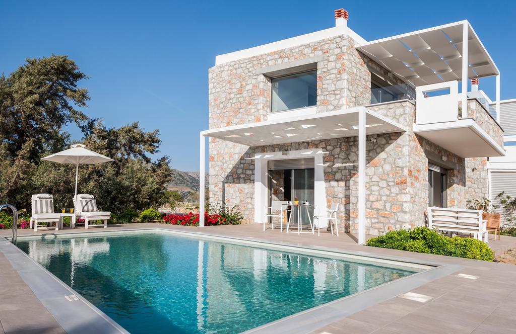 Cedar Bay Beachside Villas Palaiochora Ngoại thất bức ảnh