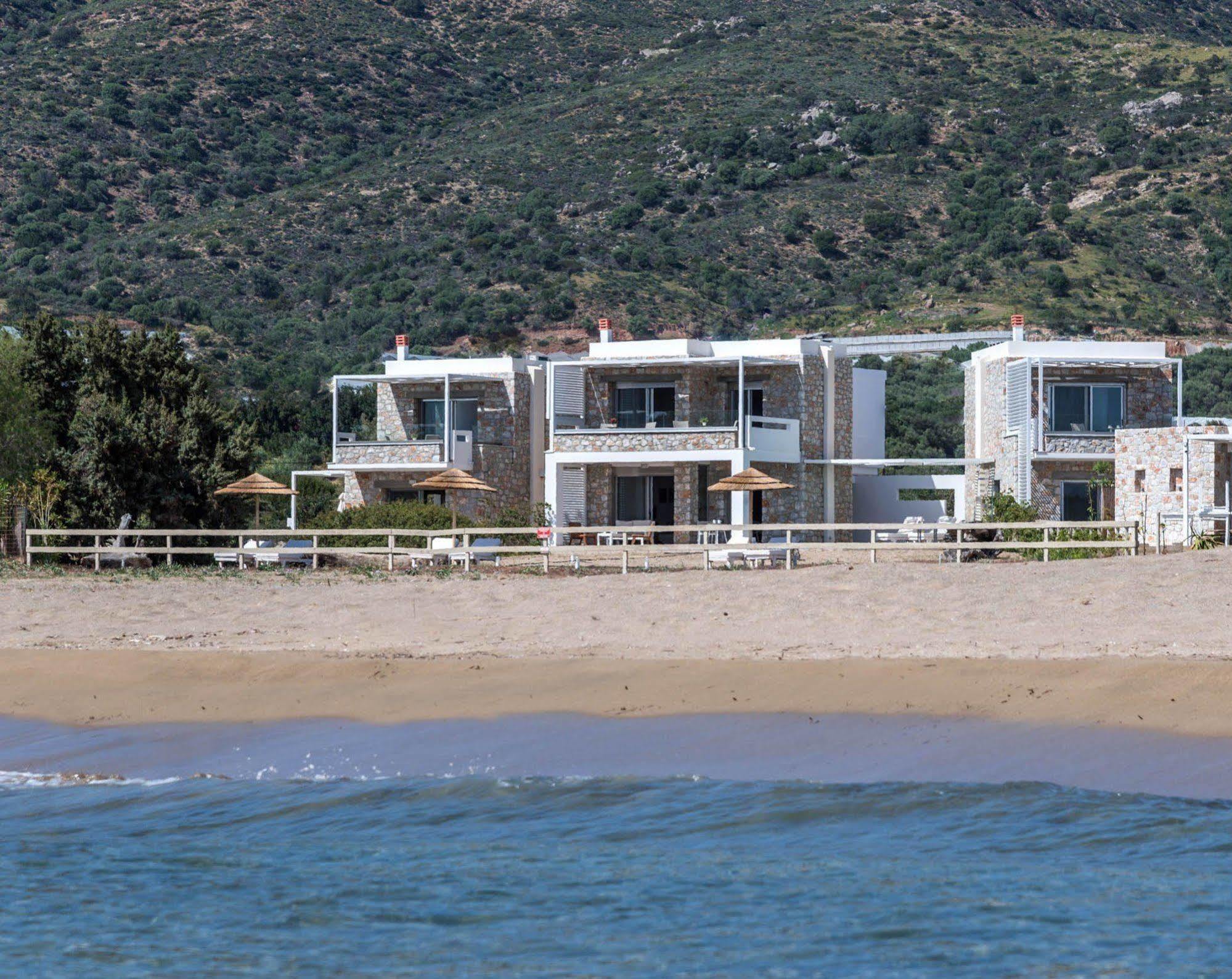 Cedar Bay Beachside Villas Palaiochora Ngoại thất bức ảnh